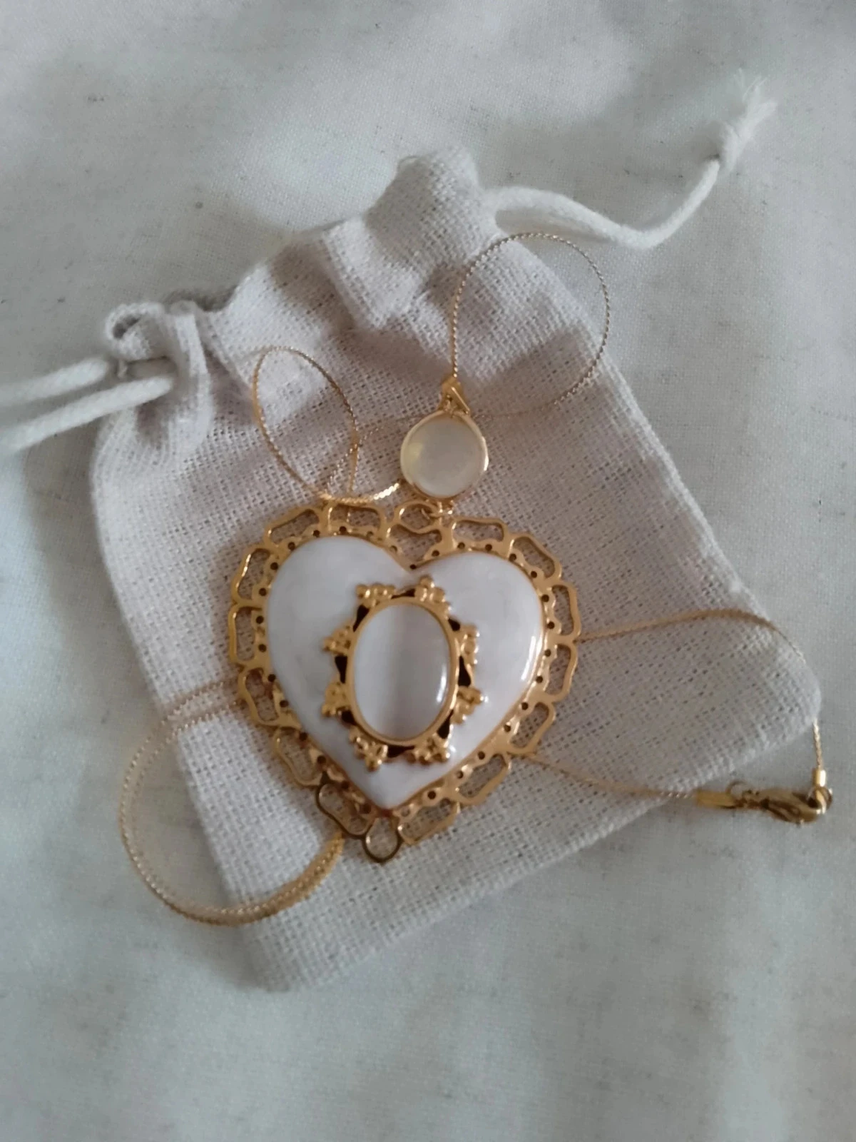 Bohemian white and gold heart necklace with sélénite and n'acre stones – photo 2